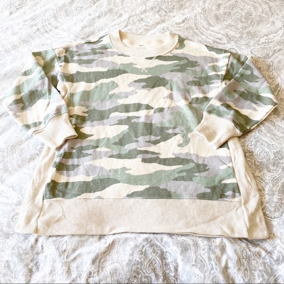 AERIE Split Hem Sweatshirt Small Green Camo NEW - Picture 2 of 8